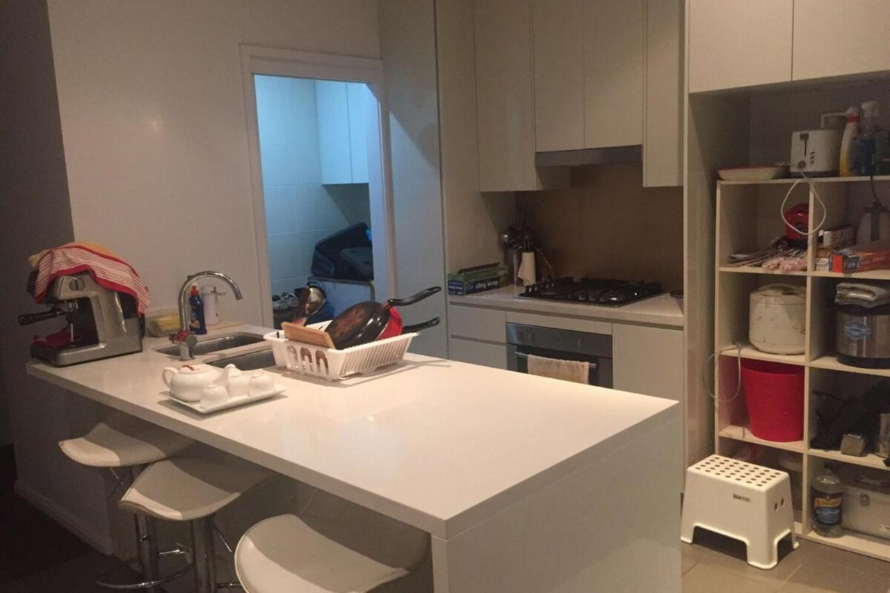 Sun-Drenched 3 Bedroom Apartment In Turrella Mascot Exteriör bild